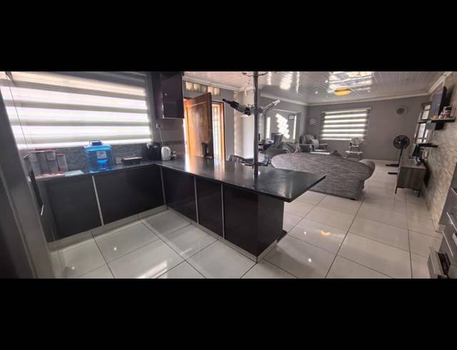 3 BEDROOM HOUSE FOR SALE IN RIVERLEA